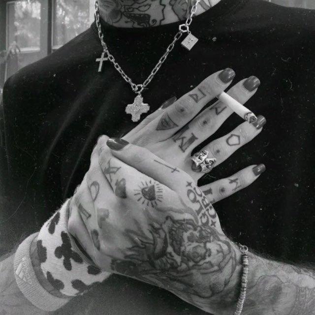 𝔨𝔞𝔱𝔞𝔫𝔞