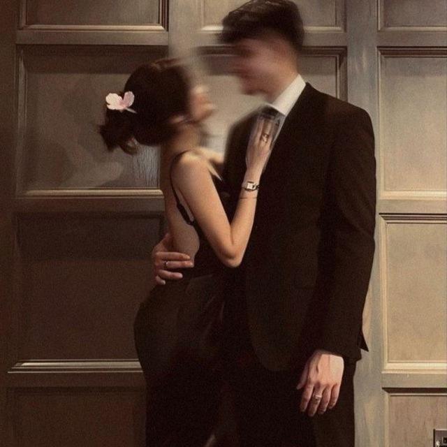 ℛ𝒶𝒾𝓃ℓ𝒾ℊℎ𝓉 𝒢ℓℯ𝒶𝓂