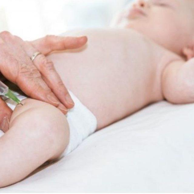 EFFETS SECONDAIRES BÉBÉS DES 11 VACCINS OBLIGATOIRES.