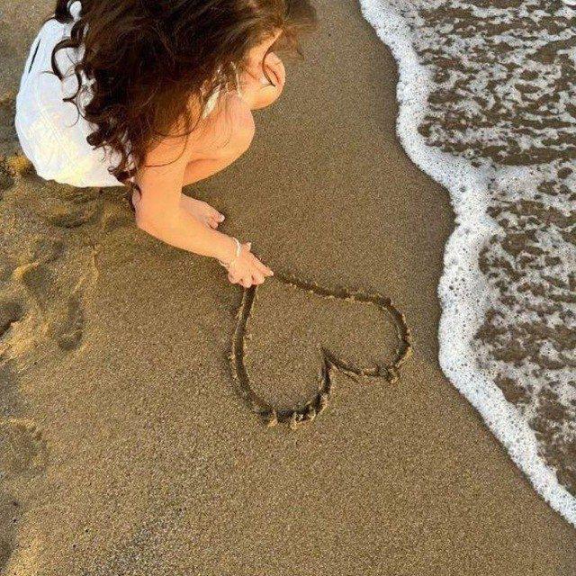 ❀ . Si Gadis Bali, gunggek jelita.