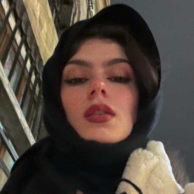 مُختلفة.