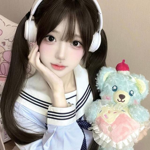 雅雅的资料圈