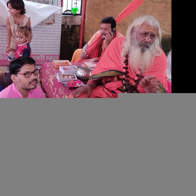 Pandit ji(vindhya jyotish kendra)