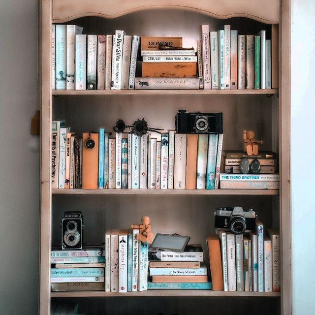 Bookshelf (Religion, Science & Philosophy)