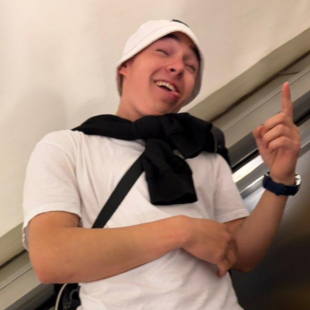 Лысый🦭