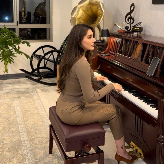 Melody_by_piano