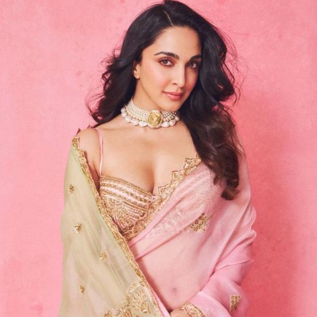 Kiara Advani is ❤️𓇻