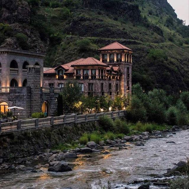 Armenia Travel | Hotel | Tour | Weekends Отель Ереван Грузия Кавказ Georgia Iran Дагестан Paris France London Азербайджан Turkey
