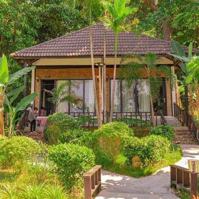 Koh Rong Hill Beach Resort