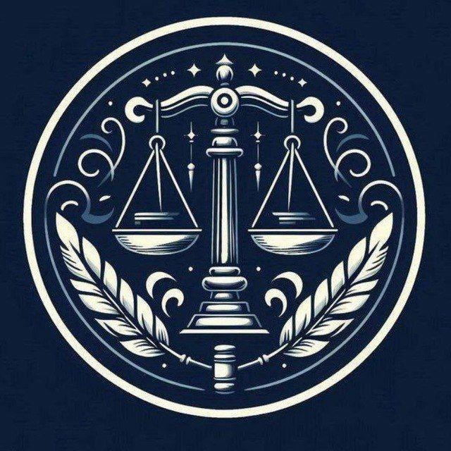 طلبة المرحلة الرابعة كلية القانون ⚖️