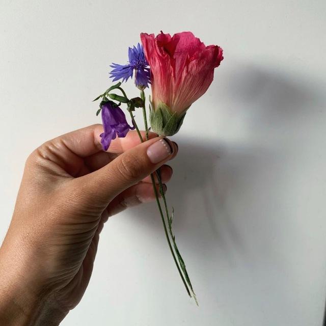 Влюбленная в руки .