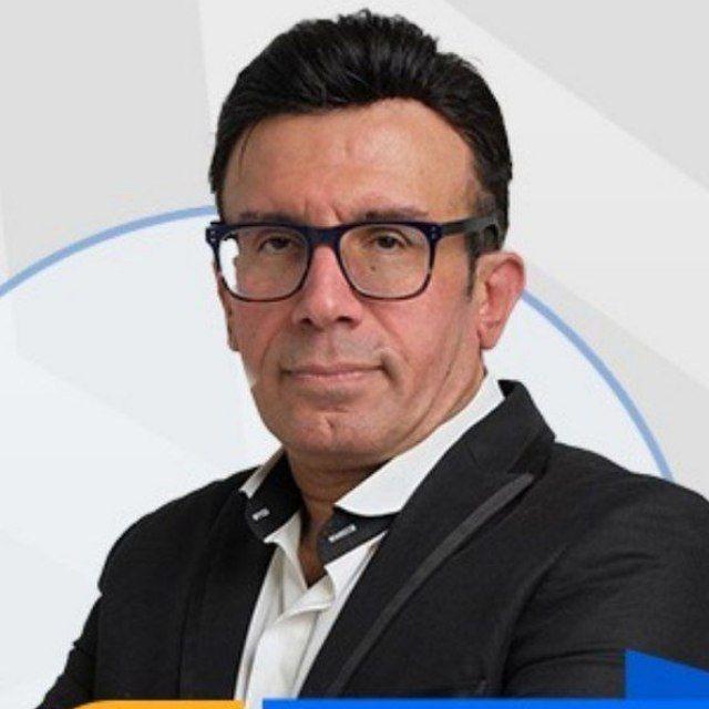 ادبیات رضا یکتا