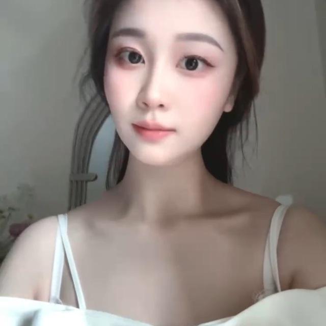 颜颜机器人