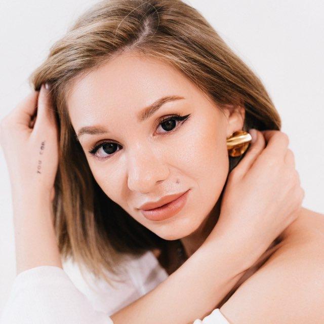 DIANA SALAM