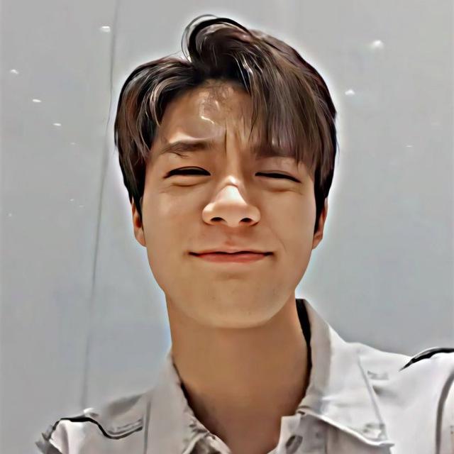 share photos 🌷 ✧.* jeno0llie