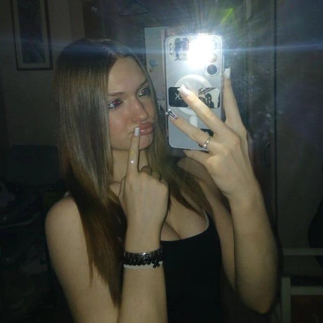 𝑳𝒐𝒗𝒗𝒗𝒂𝒓𝒚𝒂