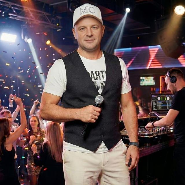 Alex Kolesnikov - АВТОР-ИСПОЛНИТЕЛЬ, ОРГАНИЗАТОР ПРАЗДНИКОВ, ВЕДУЩИЙ, Dj