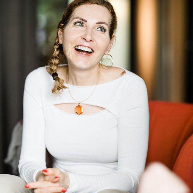 Silvia Suryodaya Grupp Offiziell 🇩🇪