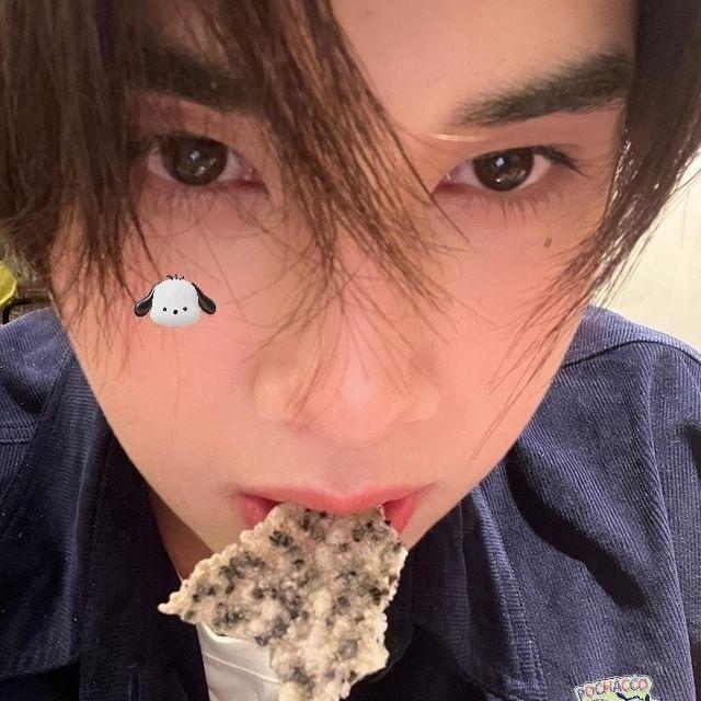 ✿ “좋다” ⠿ 🧒🧺 𝓓aily life footage of adorable teenagers. >___+