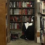 مَتكلمنيش .
