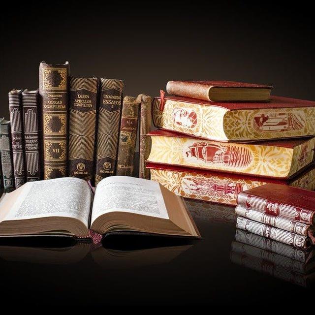 Books Story Loom