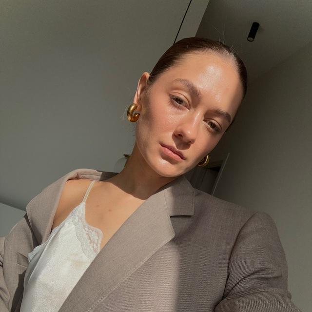 LOOK ME LIKE
