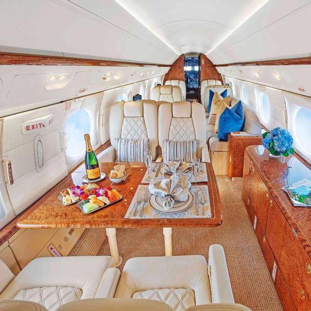 Octavia Travel 🛩🛥☀️🚁🎣🎉🏝