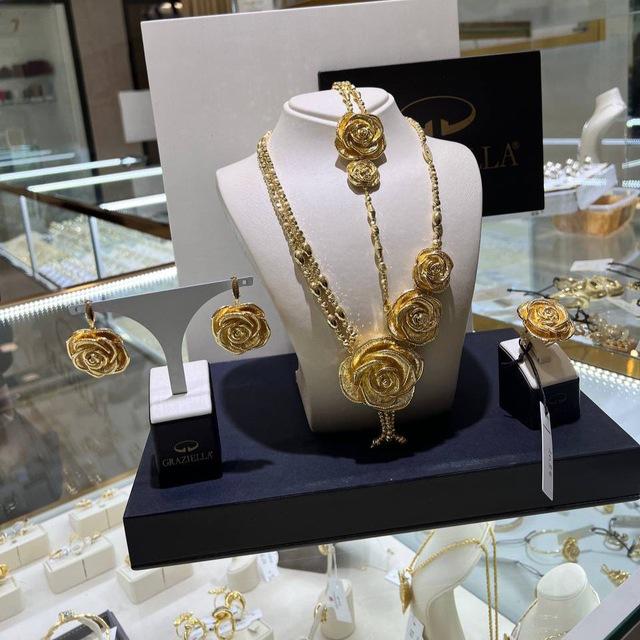 GOLD ZOLOTO