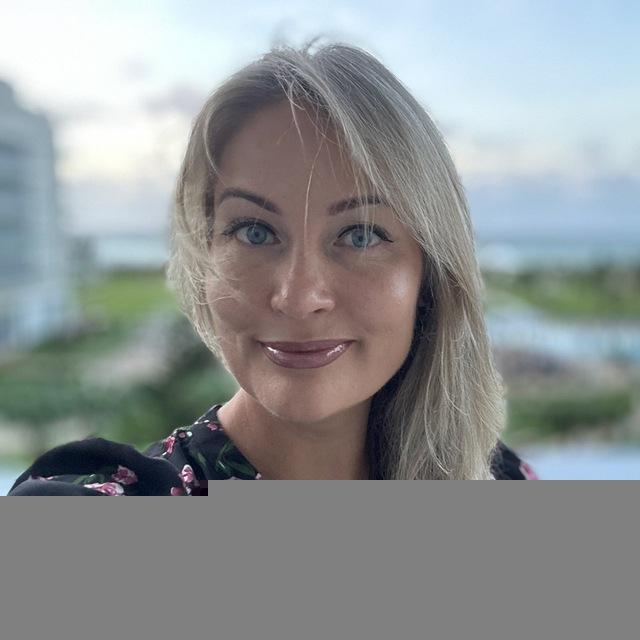 Оксана Шелуткова, ТУРАГЕНТ
