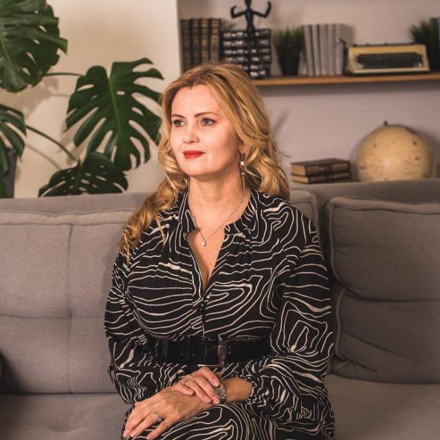 "Глубже, чем кажется. Психология и практики с Ириной Медведевой"