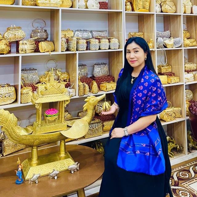 អមរាលក់ប្រាក់និងស្ពាន់ telegram: 061 626295
