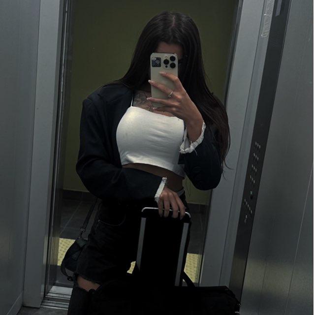__ 𝕎𝕚𝕥𝕙 𝕔𝕙𝕒𝕣𝕒𝕔𝕥𝕖𝕣 💋__