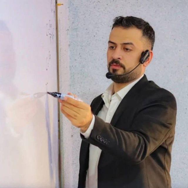 الاستاذ رائد الابراهيمي-مدرس الفيزياء