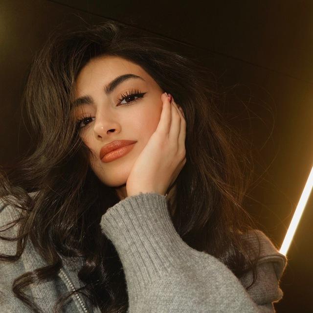 Esya Esya