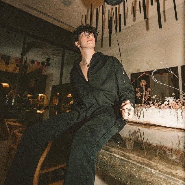 𝐀𝐀𝐑𝐀𝐕 𝐋𝐄𝐆𝐀𝐂𝐘 🍷