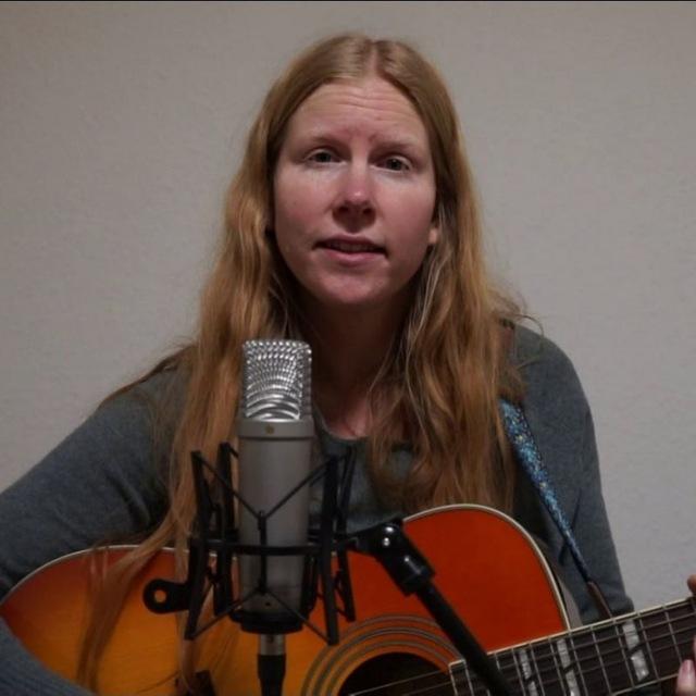 Carmina singt