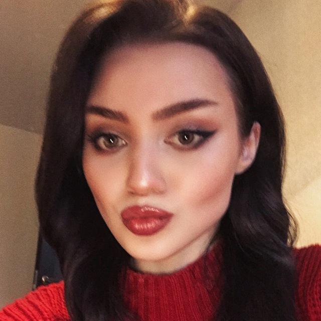 The_Beauty_In_Black