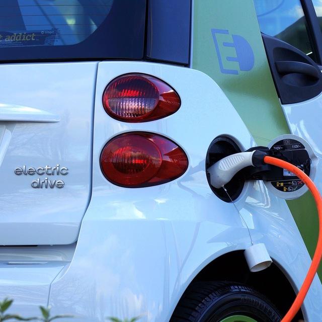 Vehículos 🛴 y coches eléctricos 🚗