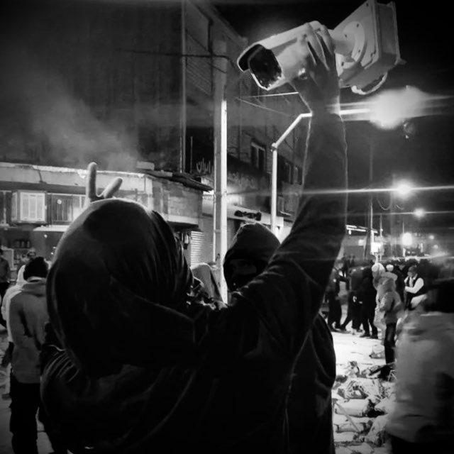 "اینجانب،