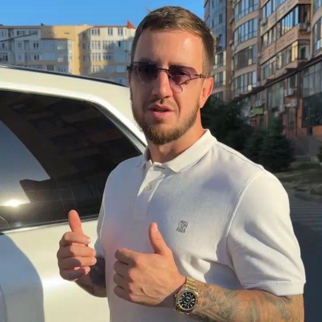 Vadim watches⏱️
