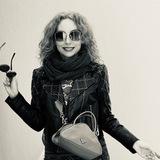 Юна Лан психолог-романист