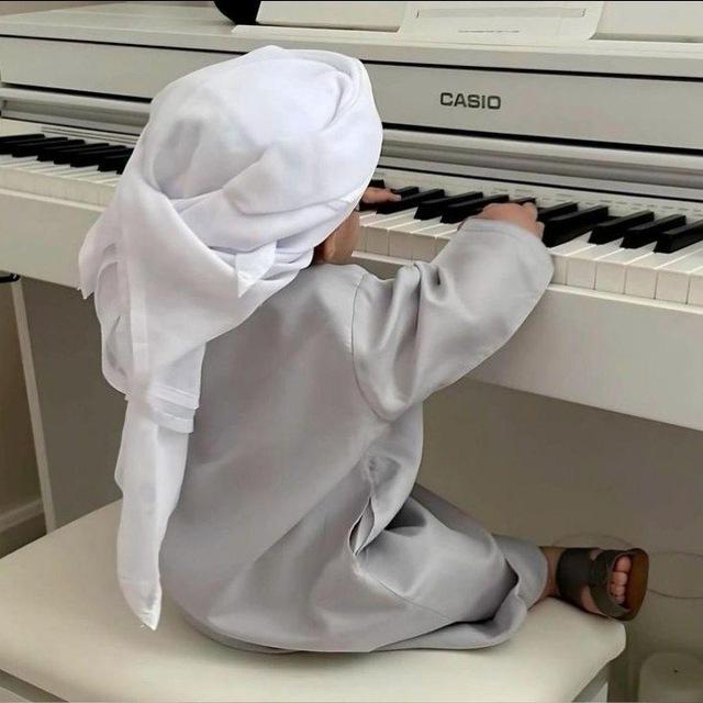 غَـــدى .
