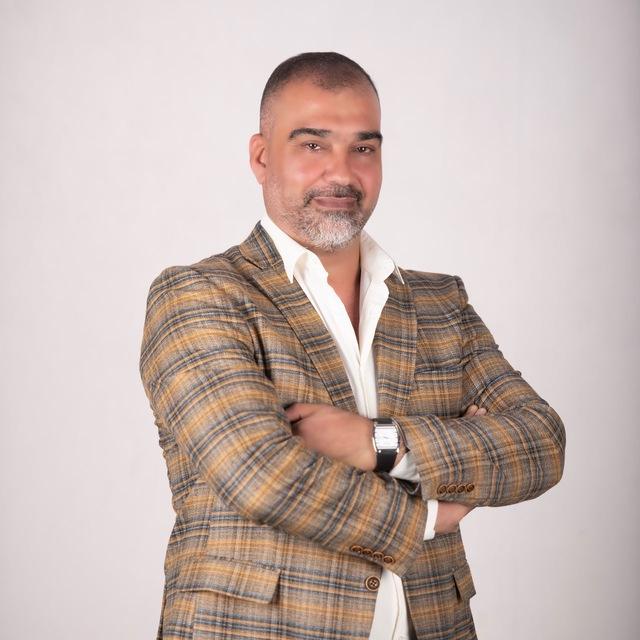 الأستاذ علاء الحديد