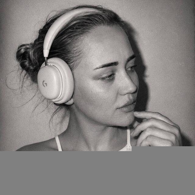 ALINA REINER