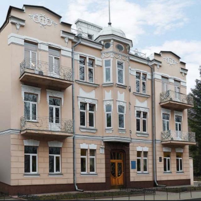 Таємнича Академія (НАМНУ)