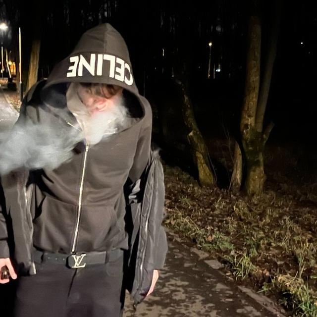 23:00