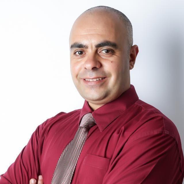 عزام ابو العدس