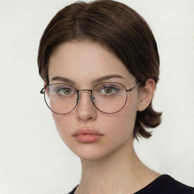 LISA BON