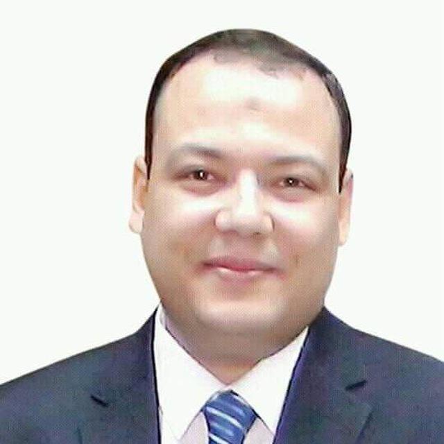 الدكتور / ممدوح رمضان