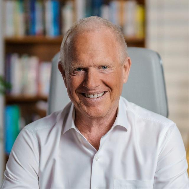Dr. Michael Spitzbart